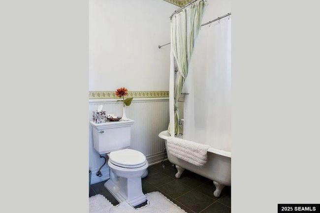 113 W 5 Th St, House other with 9 bedrooms, 7 bathrooms and null parking in Juneau AK | Image 22