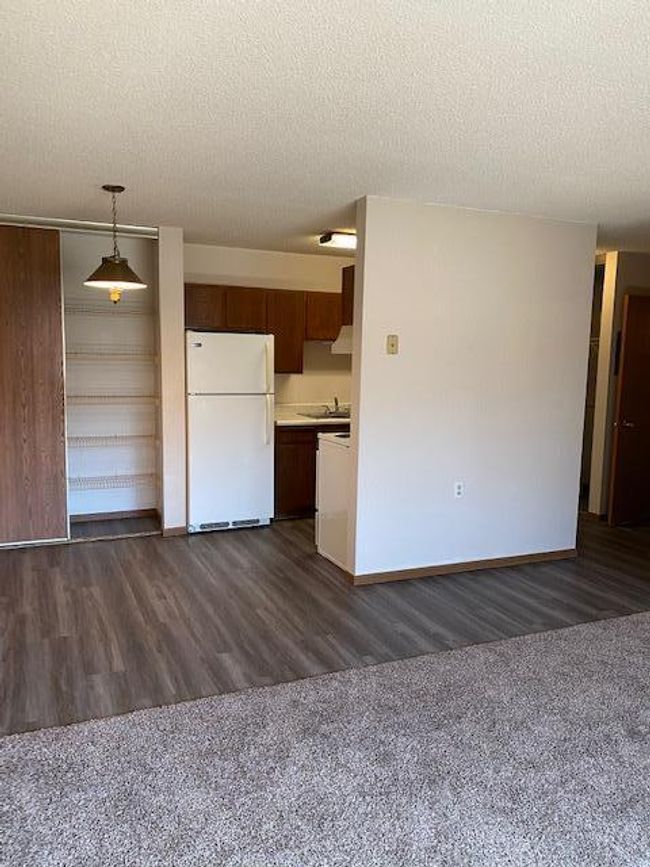 Dining Room & Kitchen | Image 5
