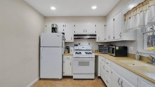 159 Ohls St, House other with 3 bedrooms, 1 bathrooms and null parking in Patchogue NY | Image 11