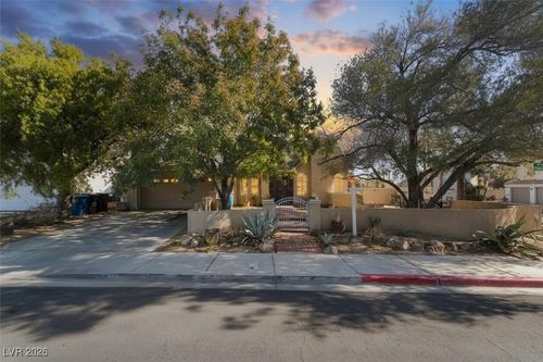 300 Redondo St, Henderson, NV, 89014-3540 | Card Image