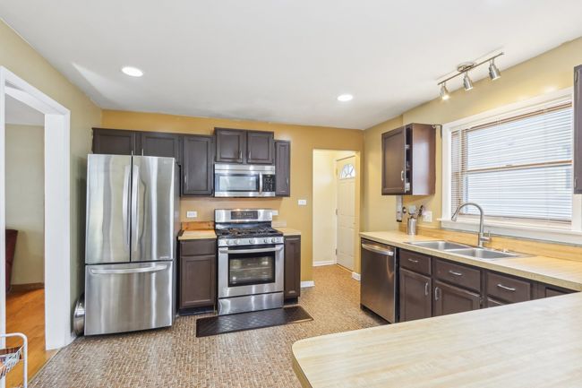 5800 Prospect Ave, House other with 3 bedrooms, 2 bathrooms and 2 parking in Berkeley IL | Image 13