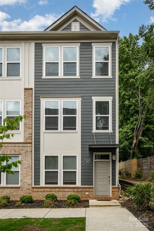 3005 Citizens Ln, Charlotte, NC, 28205-6391 | Card Image