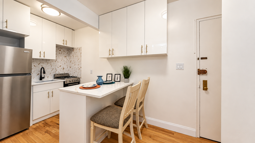 49a-4 W 101st St, New York, NY, 10025-4716 | Card Image
