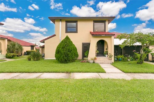 543 Hunter Cir, KISSIMMEE, FL, 34758-3334 | Card Image