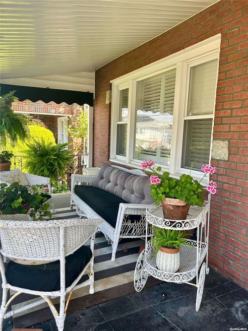 410 Beach 140th St, Rockaway Park, NY, 11694-1224 | Card Image