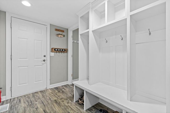 Mudroom | Image 16