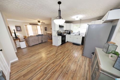508 Kilarney Ave, WEAVER, AL, 36277-4020 | Card Image