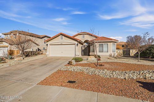 2516 Gila Bend Loop, Las Cruces, NM, 88011-4186 | Card Image