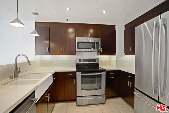 APT-802 - 880 W 1 St St, Condo with 1 bedrooms, 1 bathrooms and 1 parking in Los Angeles CA | Image 12