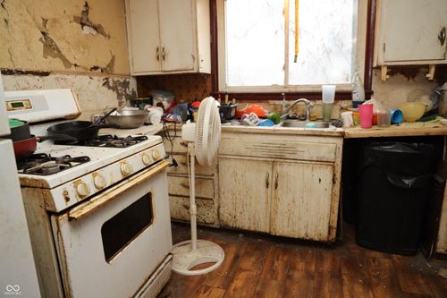 209 S Wayne St, Martinsville, IN, 46151-2059 | Card Image