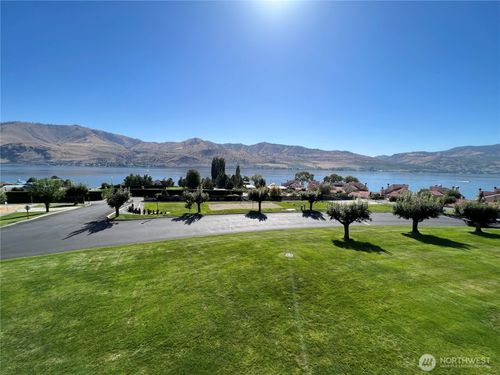 15-8f-100 Lake Chelan Shores Dr, Chelan, WA, 98816-9868 | Card Image