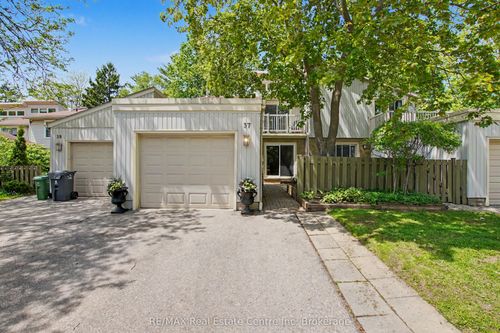 37-37 Wilsonview Ave, Guelph, ON, N1G2W5 | Card Image