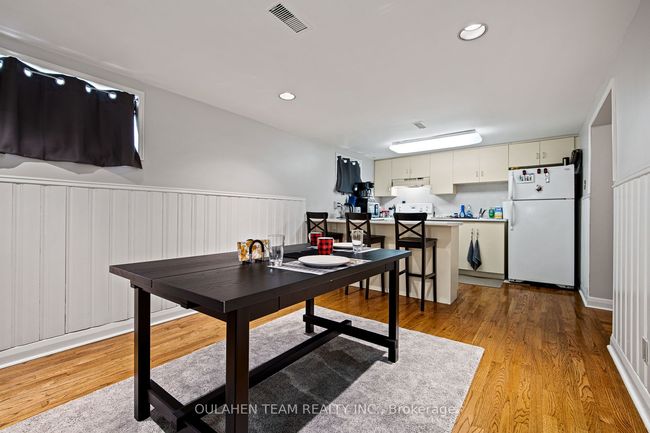 131 Florence Ave, House other with 5 bedrooms, 3 bathrooms and 2 parking in North York ON | Image 32