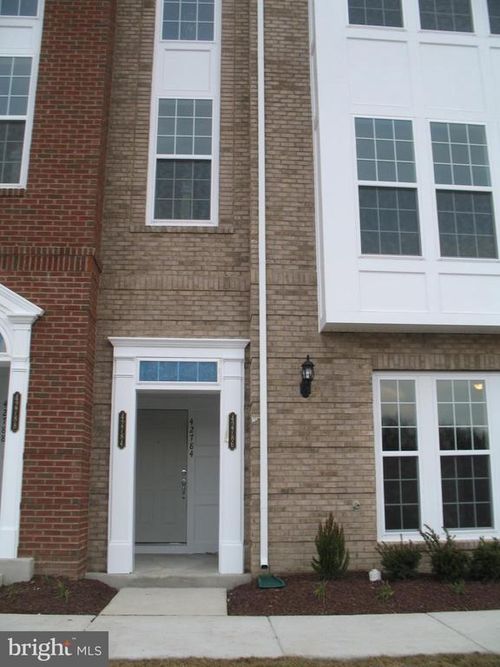 42784 Lauder Ter, ASHBURN, VA, 20147-3568 | Card Image