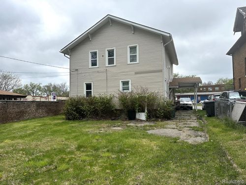 671 W Huron St, Pontiac, MI, 48341-1522 | Card Image
