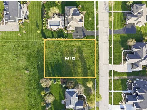223 Merry Oaks Dr, Sycamore, IL, 60178-8787 | Card Image