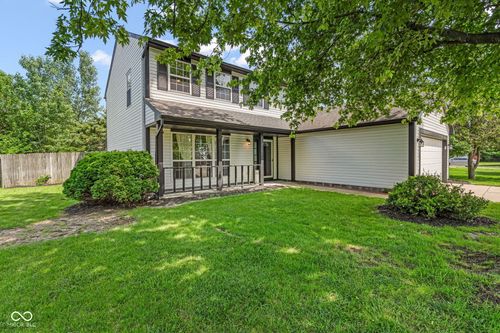641 Saraina Ln, New Whiteland, IN, 46184-1824 | Card Image