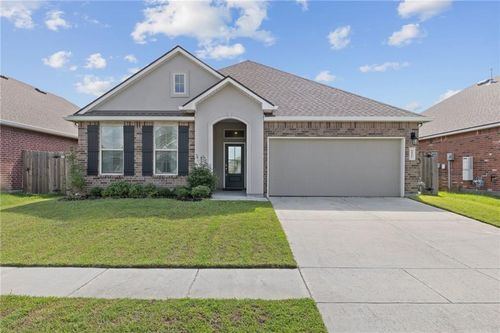 5521 Delta Horizon Dr, Slidell, LA, 70461-6128 | Card Image