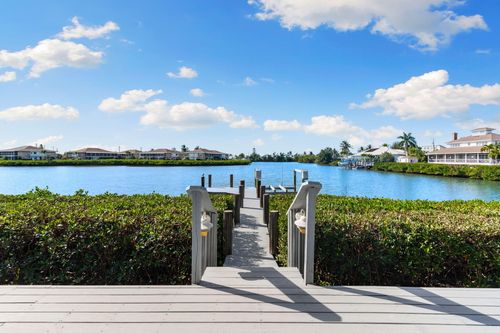 418 Panay Ave, NAPLES, FL, 34113-8633 | Card Image