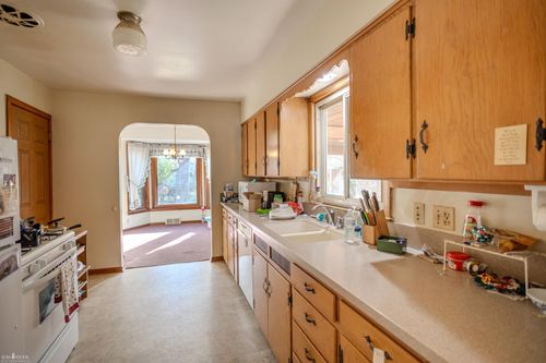 705 Campbell Dr, Owosso, MI, 48867-1613 | Card Image