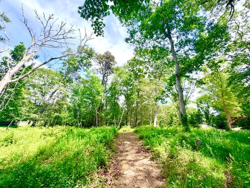 52 Heath Hen Ln, Vineyard Haven, MA, 02568-6317 | Card Image