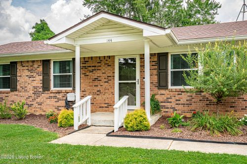 144 North St, Shepherdsville, KY, 40165-5938 | Card Image