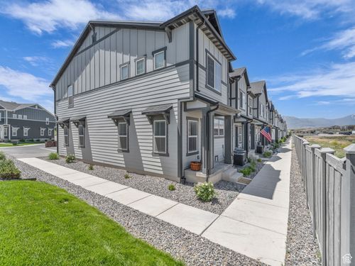 4423 E Longleaf Ln, Eagle Mountain, UT, 84005-5761 | Card Image