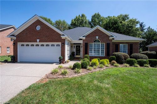 124 N Saint Andrews Dr, Advance, NC, 27006-6951 | Card Image