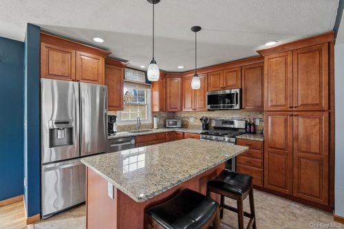 14 Lenape Rd, Newburgh, NY, 12550-3805 | Card Image