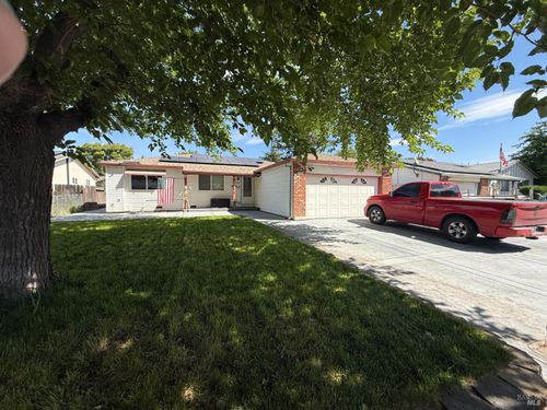 1655 Amapola Street, Vacaville, CA, 95687 | Card Image