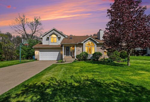 10009 Delmar St, Saint John, IN, 46373-9114 | Card Image