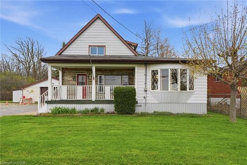 84 Green Mountain Road E, Stoney Creek, ON, L8J2W4 | Card Image