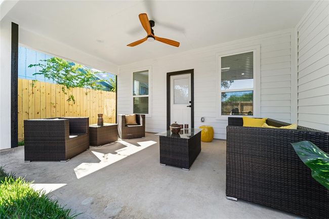 9023 Comal St, House other with 3 bedrooms, 3 bathrooms and 1 parking in Houston TX | Image 29