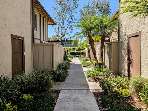 14-26253 Via Roble, Mission Viejo, CA, 92691-2575 | Card Image
