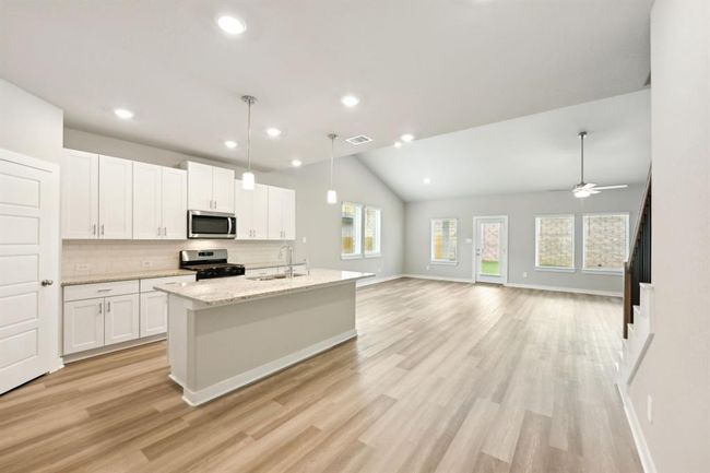 1423 Waggoner Ranch Trl, House other with 5 bedrooms, 4 bathrooms and 2 parking in Conroe TX | Image 11