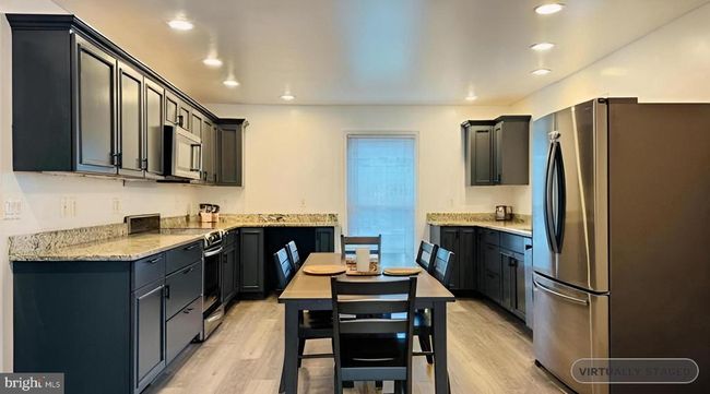 2015 Soapstone Dr, House other with 4 bedrooms, 5 bathrooms and null parking in RESTON VA | Image 17