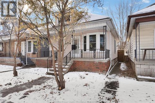 1045 Gladstone Ave, Windsor, ON, N9A2R7 | Card Image