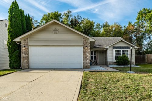 10513 Blue Springs Ln, Fishers, IN, 46037-4052 | Card Image