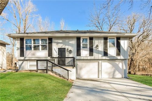 6632 134th St, Grandview, MO, 64030-3234 | Card Image