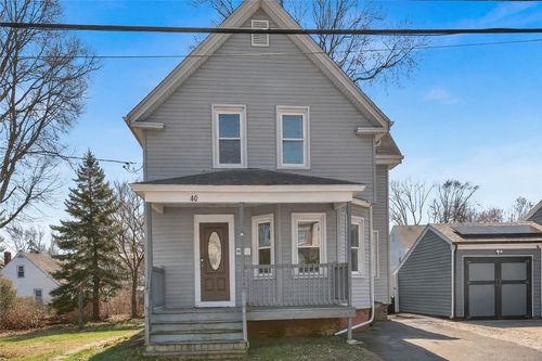 40 Norfolk St, Cranston, RI, 02910-2716 | Card Image