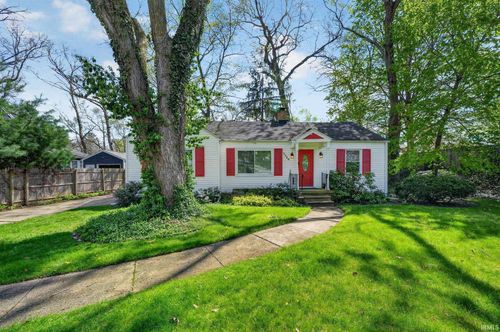 3320 Oakcrest Dr, South Bend, IN, 46615-3108 | Card Image