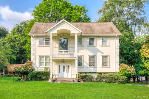 41 S Parker Dr, Monsey, NY, 10952-1510 | Card Image