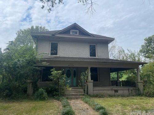 1112 S College St, Stuttgart, AR, 72160-5342 | Card Image