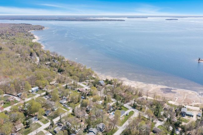 336 Peek A Boo Trail, House other with 6 bedrooms, 2 bathrooms and 4 parking in Tiny ON | Image 29