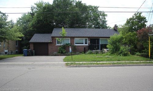 8 Marlborough Rd, Guelph, ON, N1E3X2 | Card Image