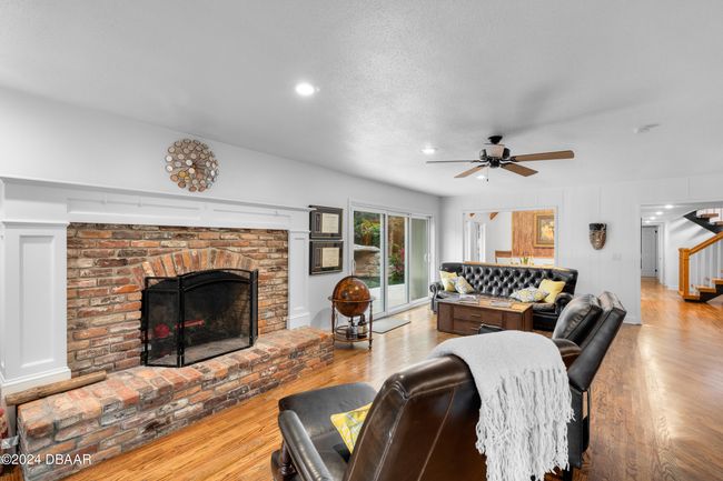 With Fireplace | Image 33