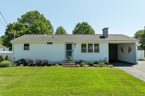 3 Trafford Rd, Hampton, NH, 03842-4032 | Card Image