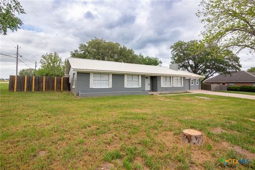 454 W Ward St, Goliad, TX, 77963-3983 | Card Image