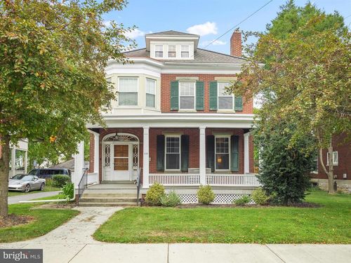 223 E 3rd St, WAYNESBORO, PA, 17268-1608 | Card Image