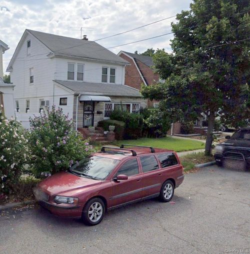 10929 212th St, Queens Village, NY, 11429-1807 | Card Image